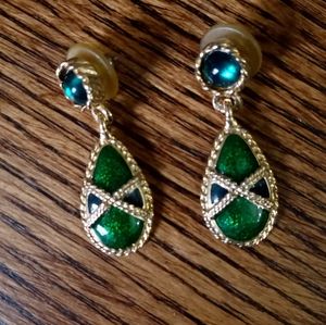 **❤️ 3/$10 ❤️ Gold Metal Faux Emerald Drop Earrings
